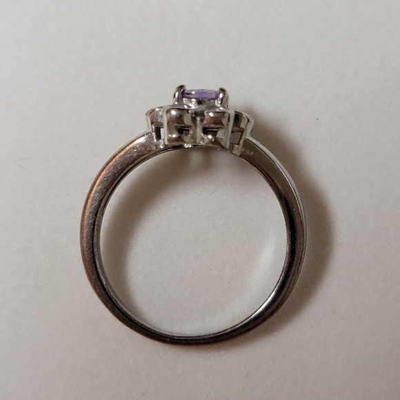 Split Shank Amethyst Purple Gem Ring - Picture 5 of 6